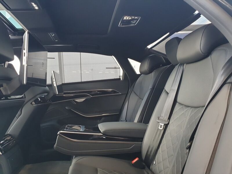 More views of Audi A8