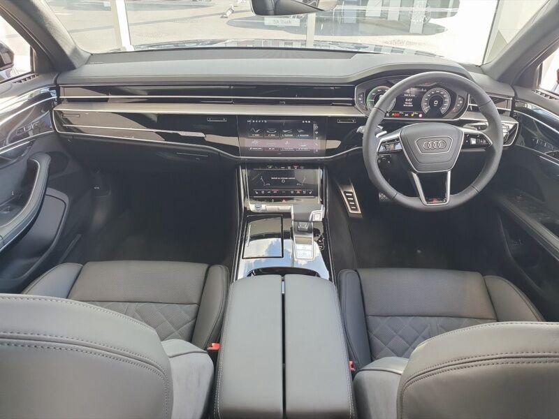 More views of Audi A8