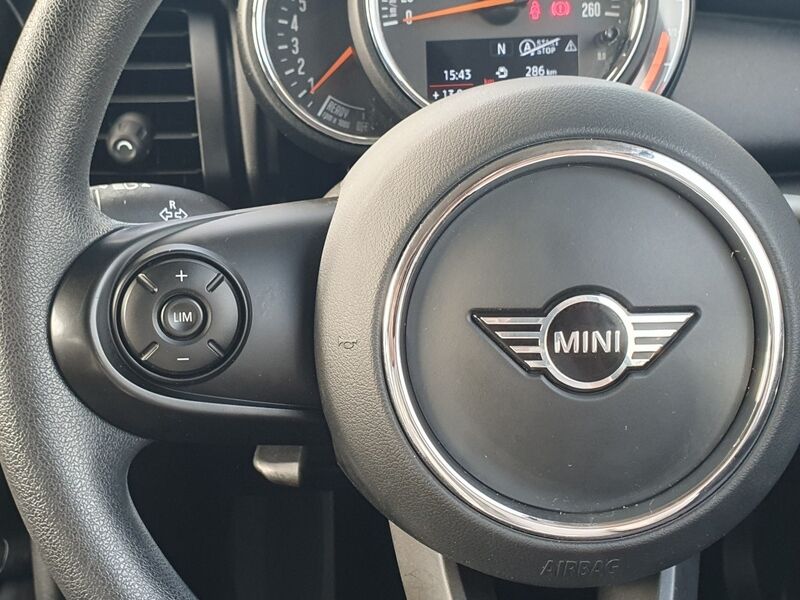 More views of MINI hatch