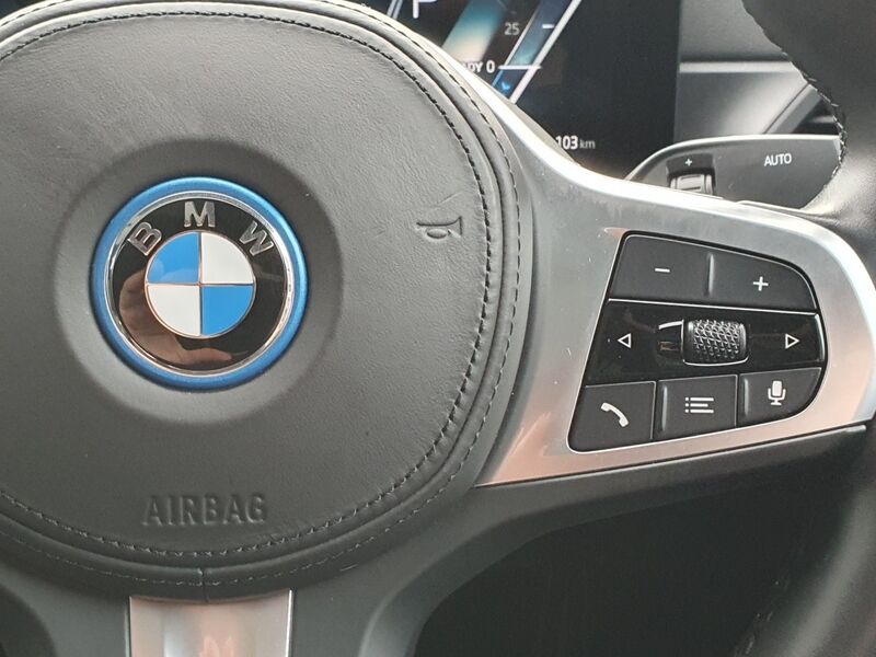 More views of BMW i4