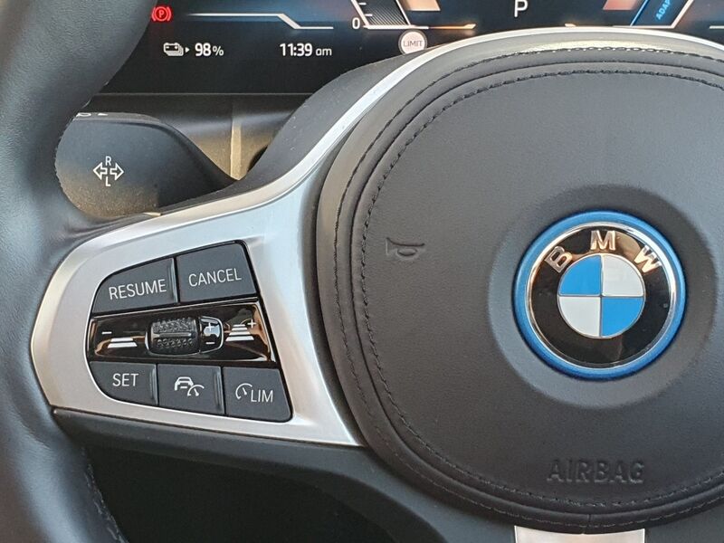 More views of BMW i4