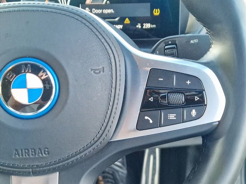 More views of BMW i4