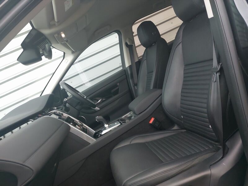 More views of Land Rover Discovery Sport