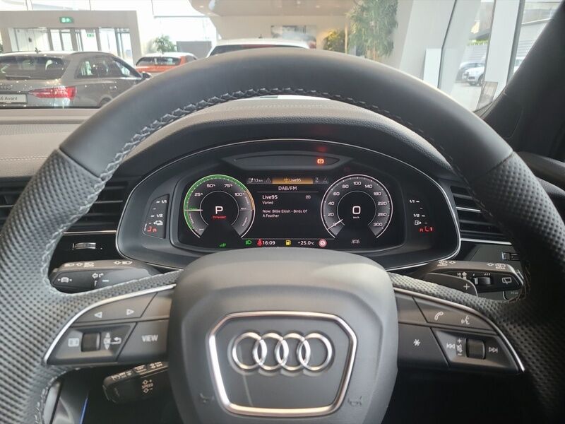 More views of Audi Q7