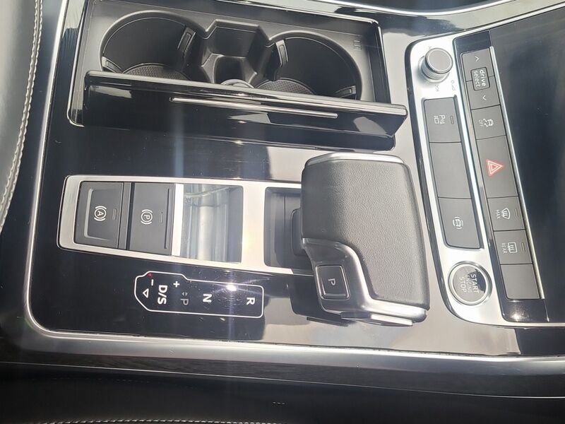 More views of Audi Q7