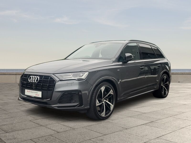 More views of Audi Q7