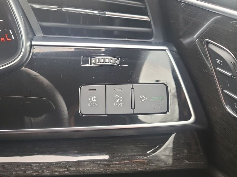 More views of Audi Q7