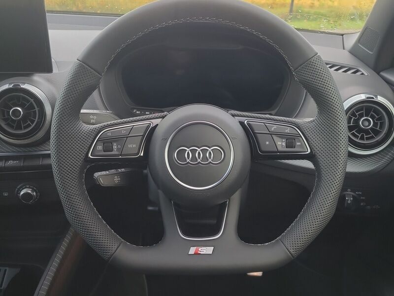 More views of Audi Q2