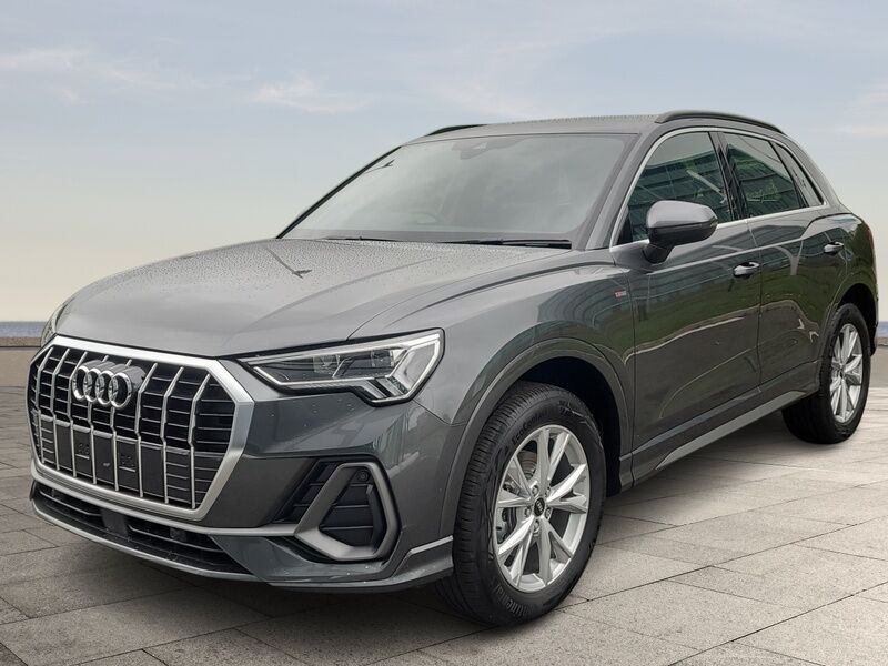 More views of Audi Q3