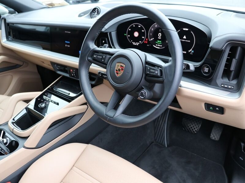 More views of Porsche Cayenne