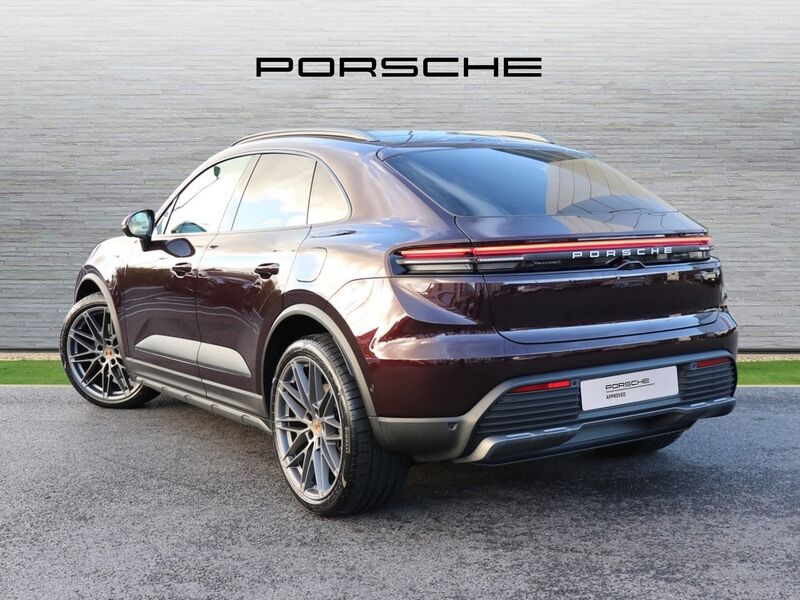 More views of Porsche Macan