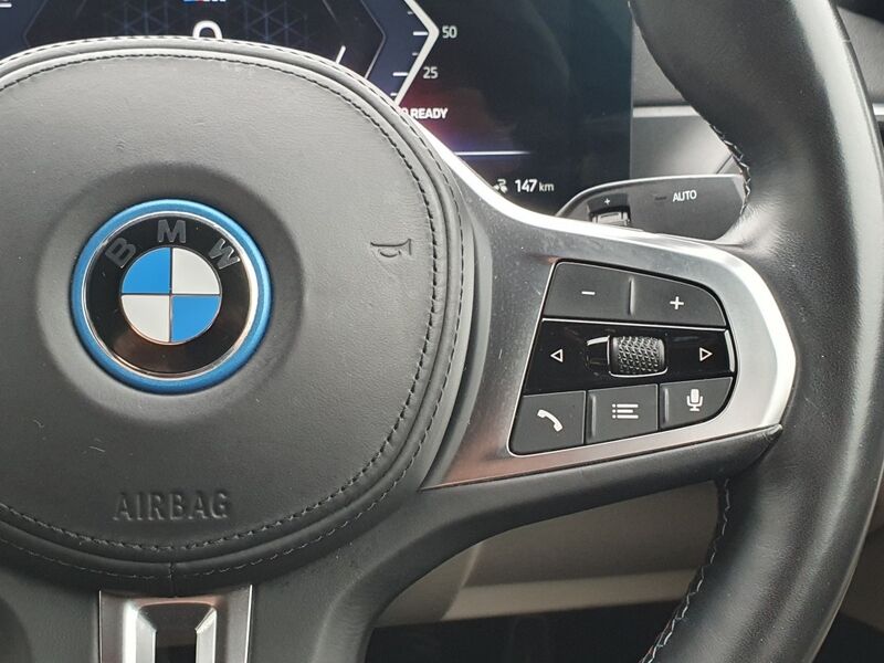 More views of BMW i4