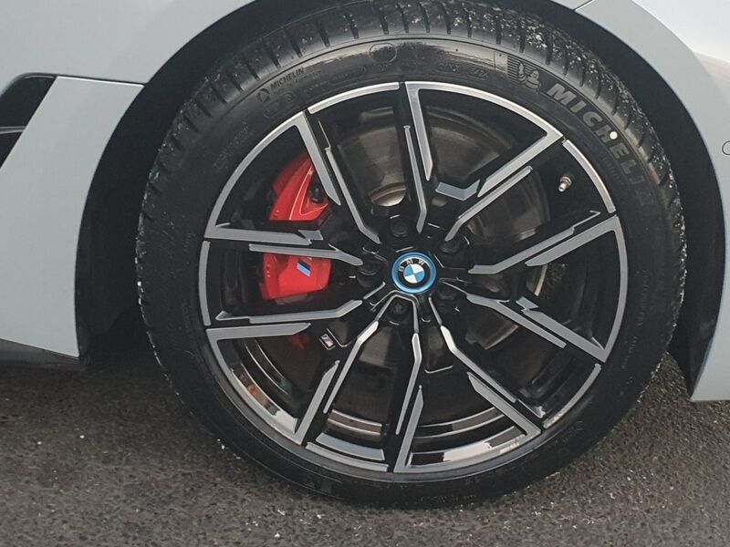 More views of BMW i4