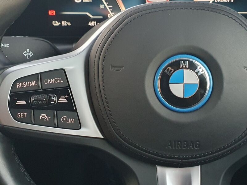 More views of BMW i4