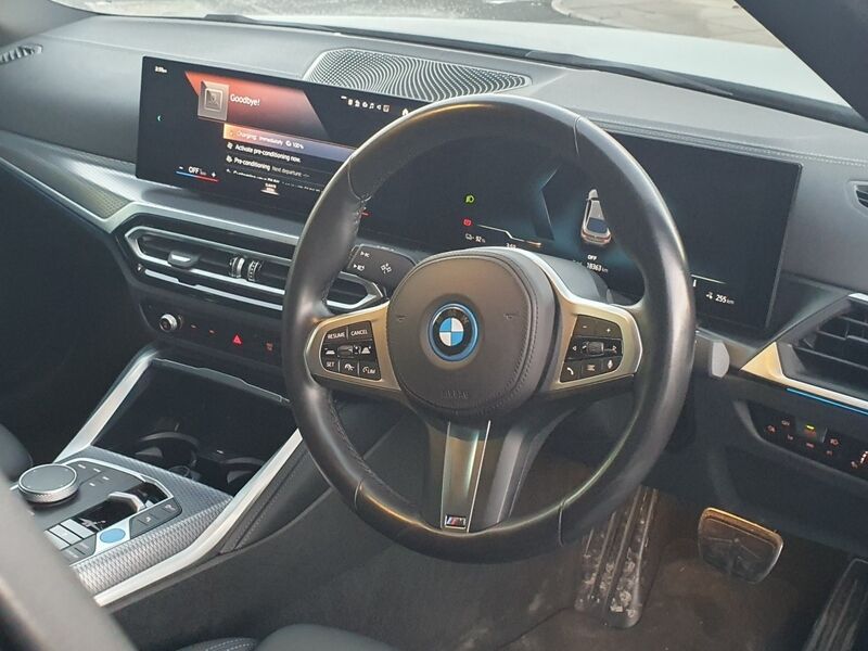 More views of BMW i4