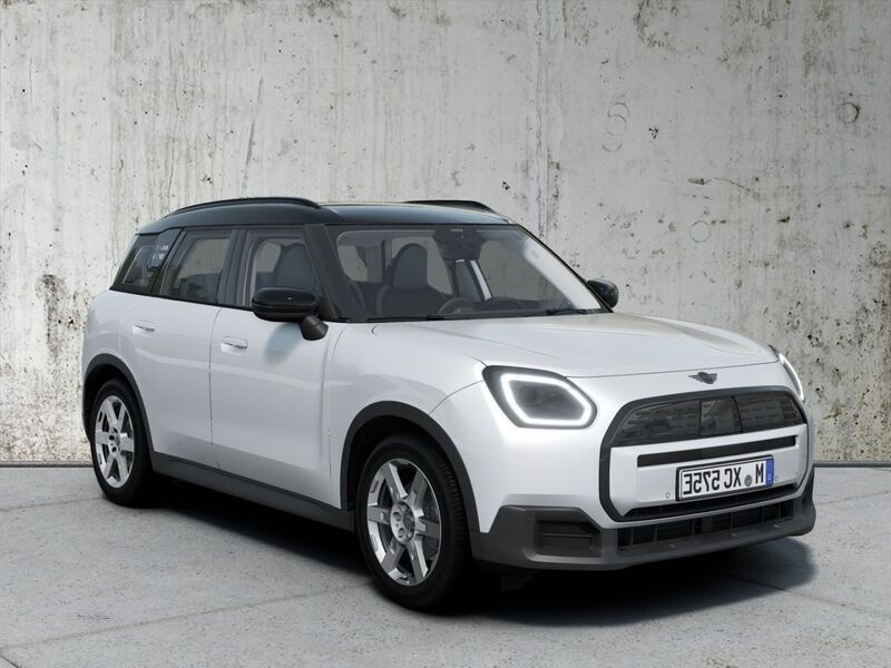 More views of MINI COUNTRYMAN