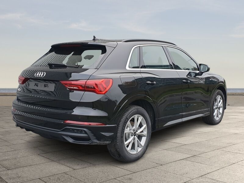 More views of Audi Q3