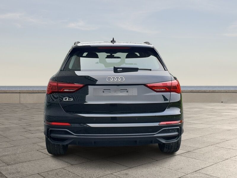 More views of Audi Q3