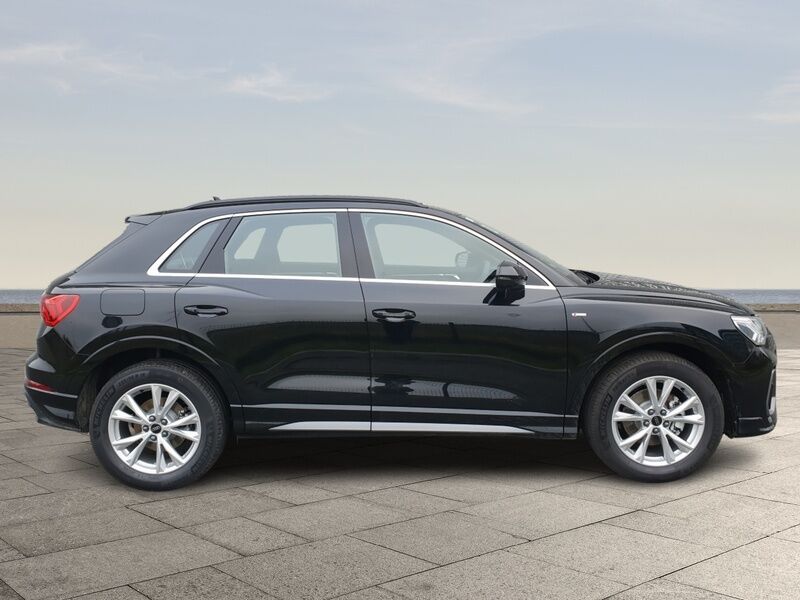 More views of Audi Q3