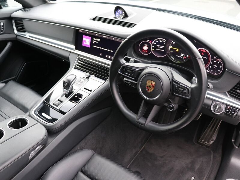 More views of Porsche Panamera