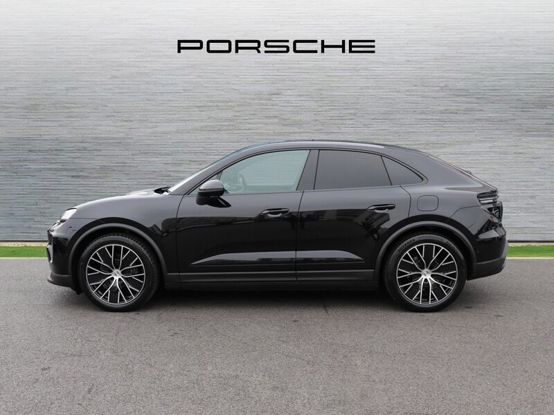 More views of Porsche Macan