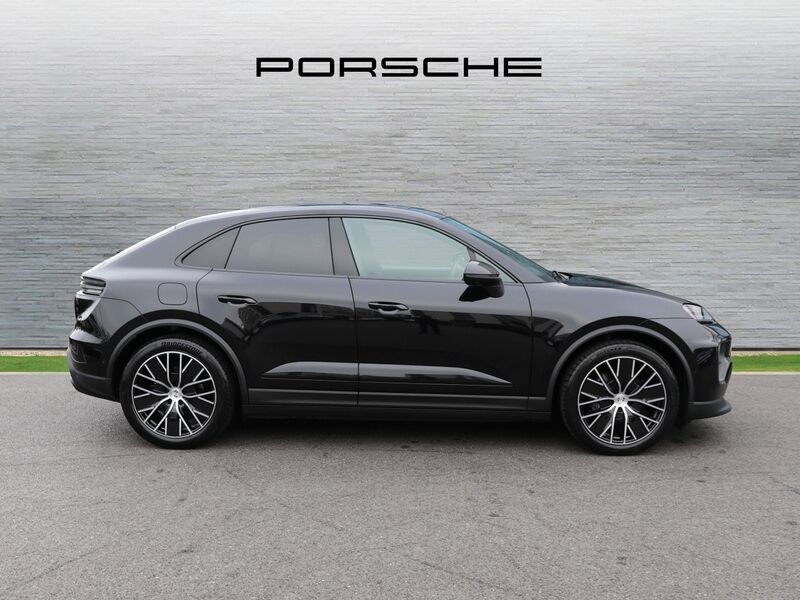 More views of Porsche Macan