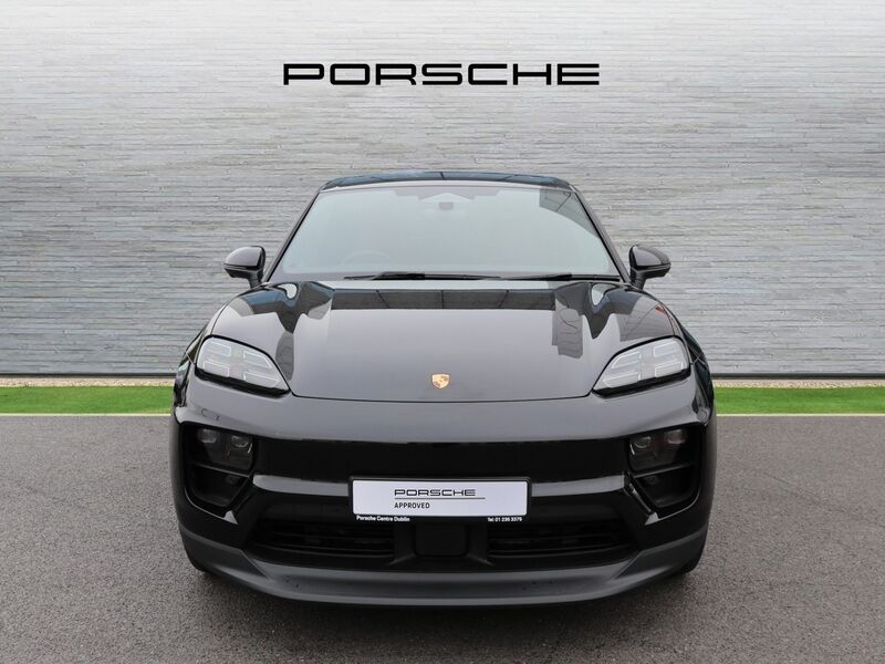 More views of Porsche Macan