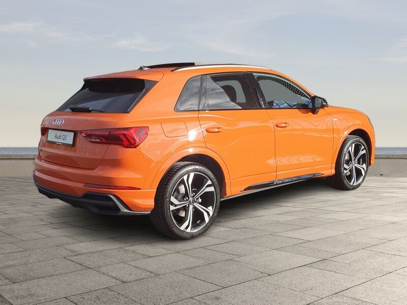 More views of Audi Q3