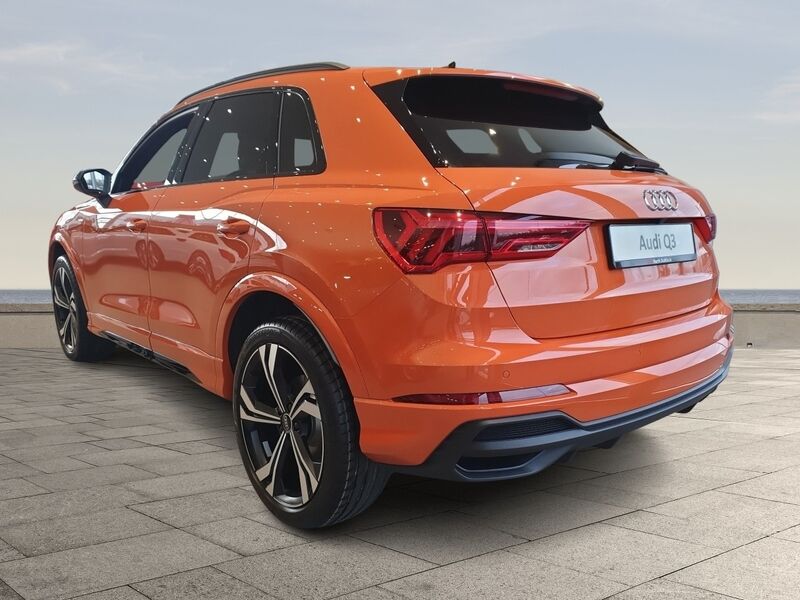 More views of Audi Q3