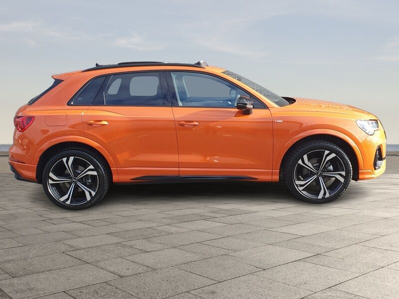 More views of Audi Q3