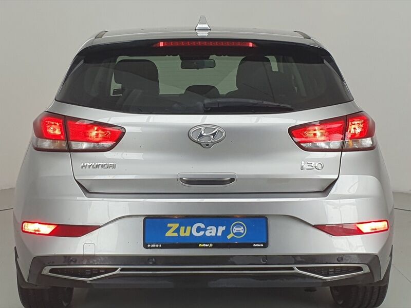 More views of Hyundai i30