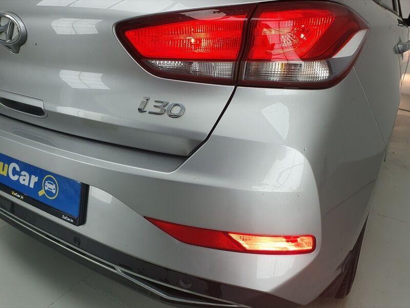 More views of Hyundai i30