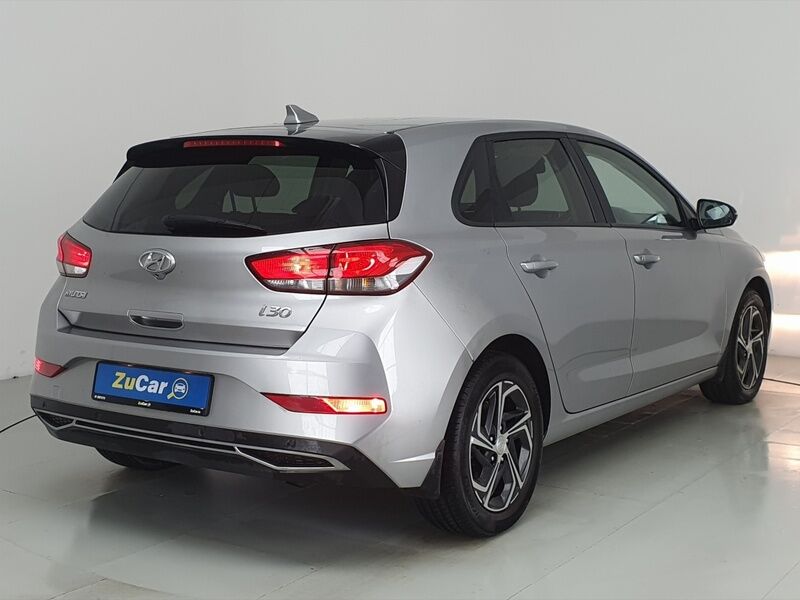 More views of Hyundai i30