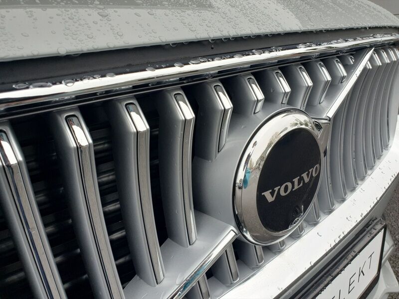 More views of Volvo XC90