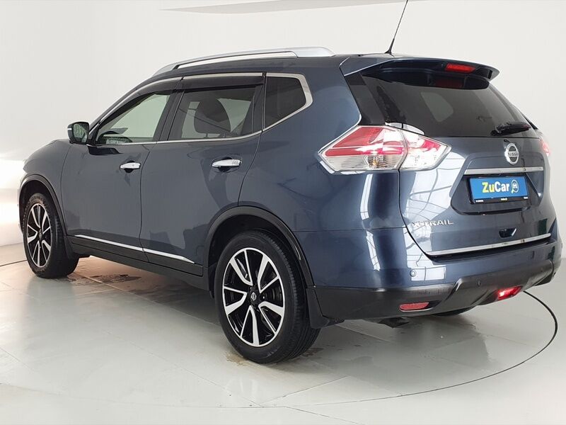 More views of Nissan X-Trail