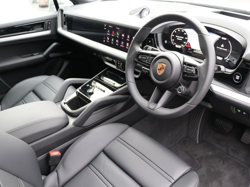 More views of Porsche Cayenne