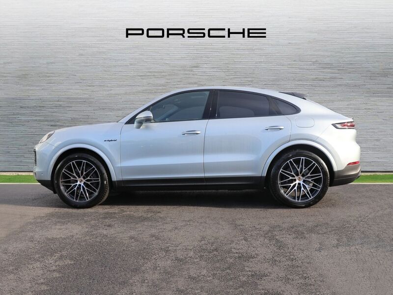 More views of Porsche Cayenne