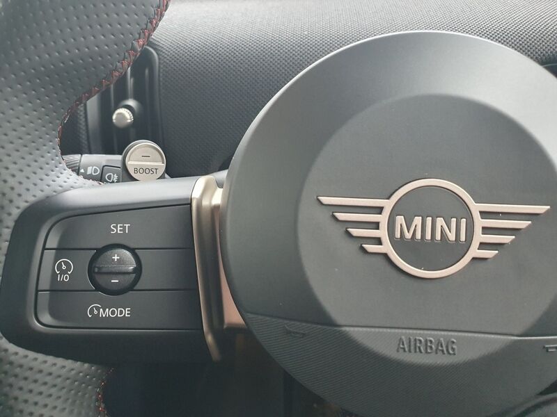 More views of MINI Hatch