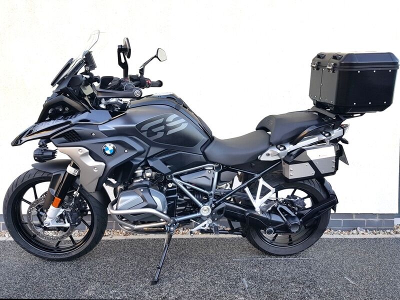 More views of BMW R1250