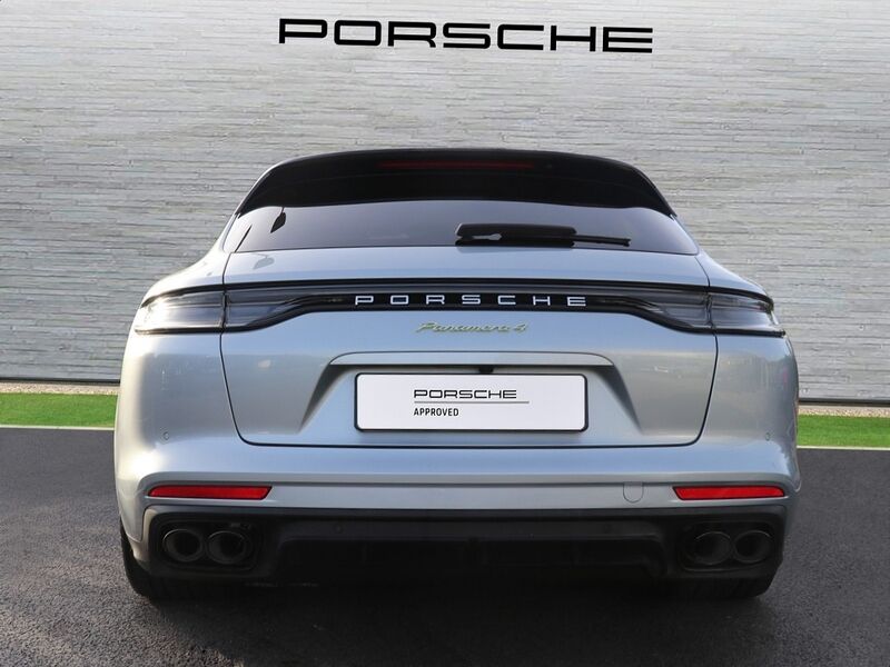 More views of Porsche Panamera