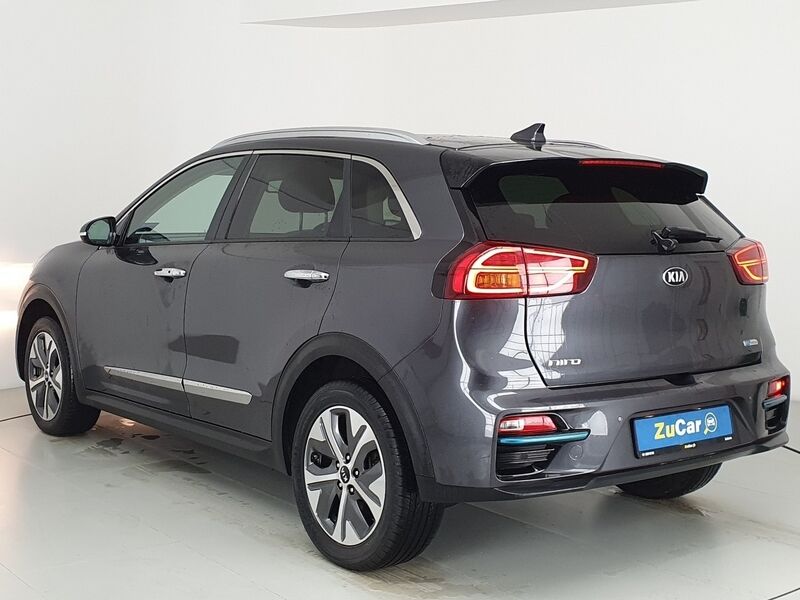 More views of Kia Niro