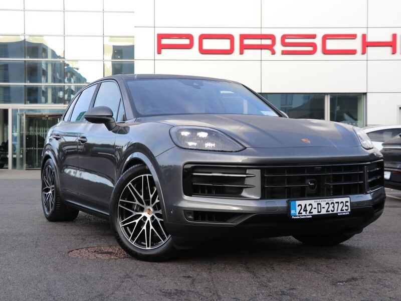 More views of Porsche Cayenne