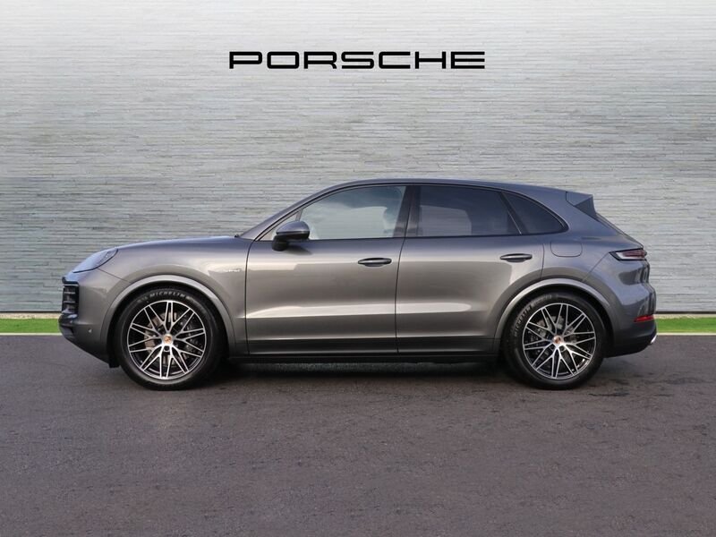 More views of Porsche Cayenne