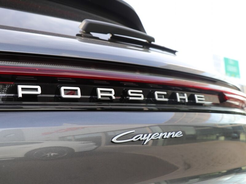 More views of Porsche Cayenne