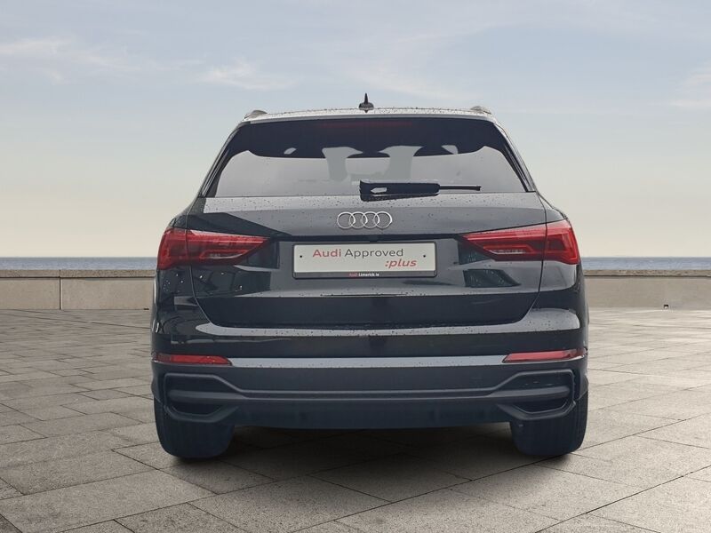 More views of Audi Q3