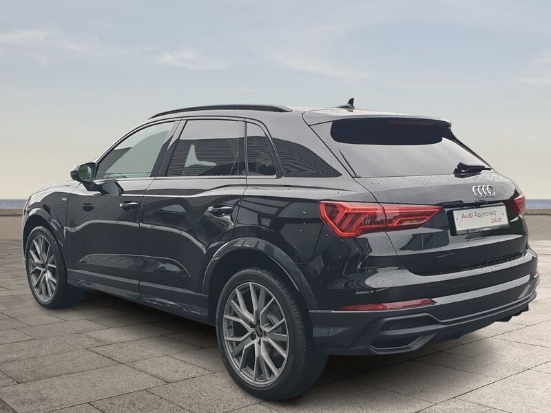 More views of Audi Q3