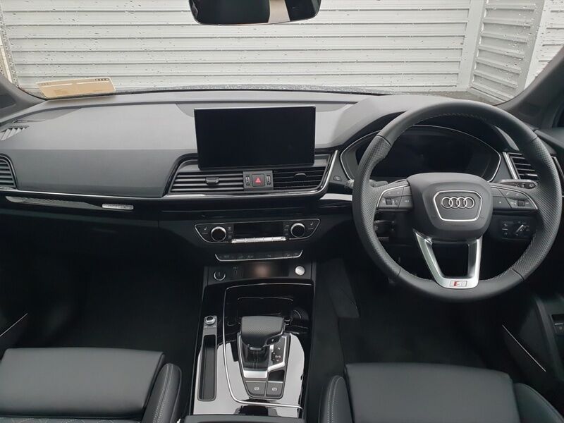 More views of Audi Q5