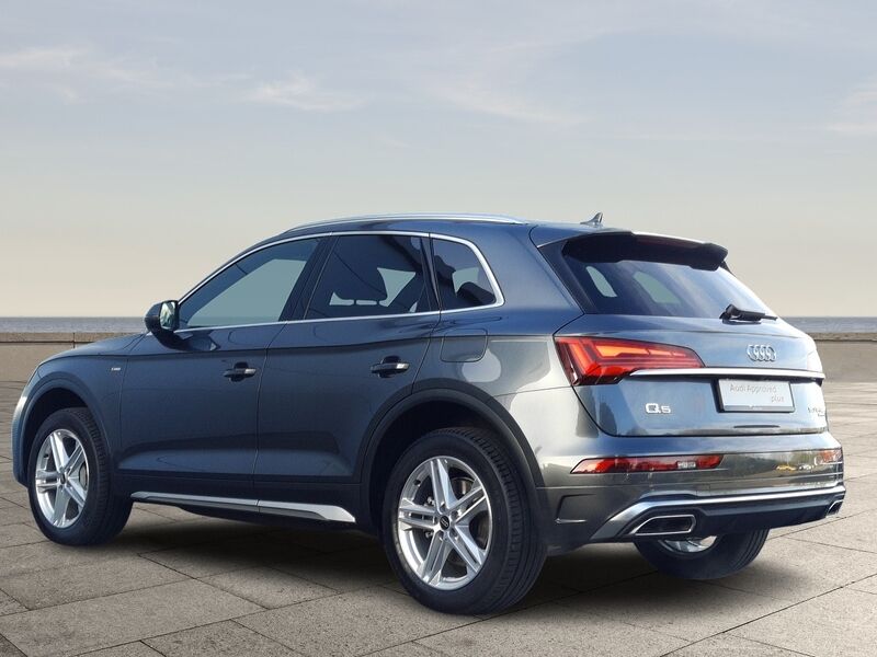 More views of Audi Q5