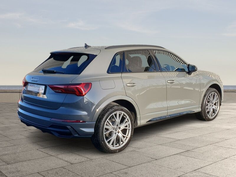 More views of Audi Q3