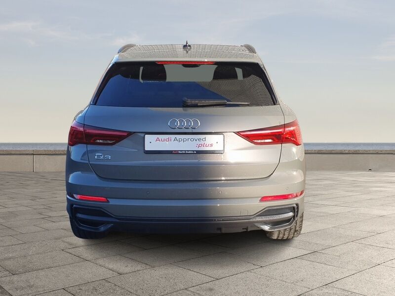 More views of Audi Q3